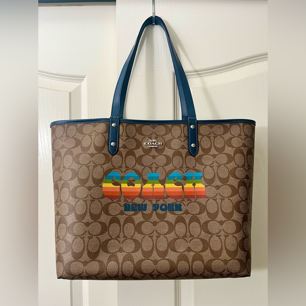Coach Signature Canvas City Tote Bag - Reversible